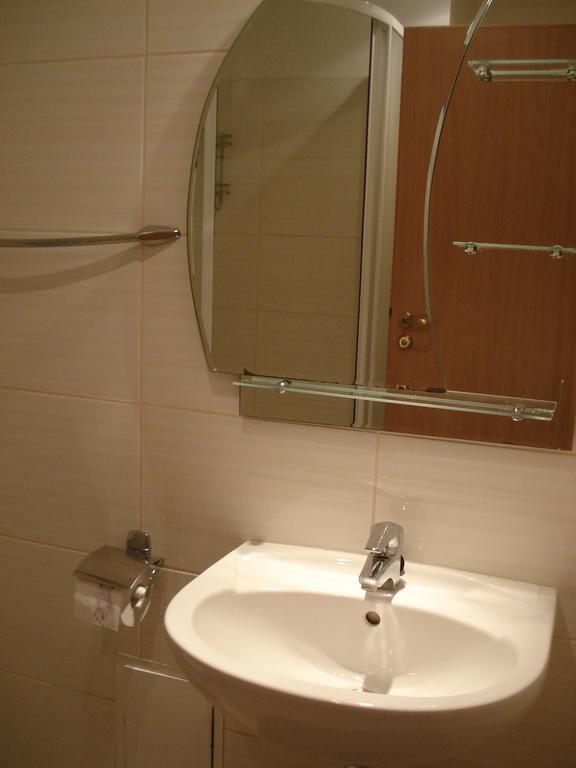 Riga Apartment Brivibas With Private Parking Exterior foto